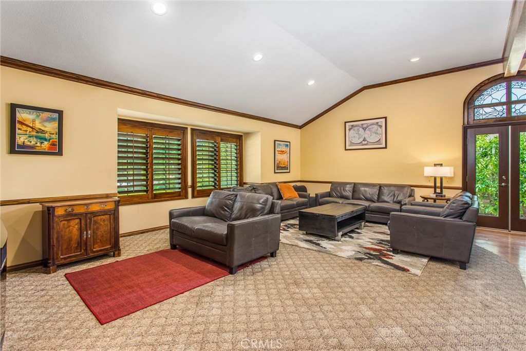 639 Valley View Drive Property Photo 6