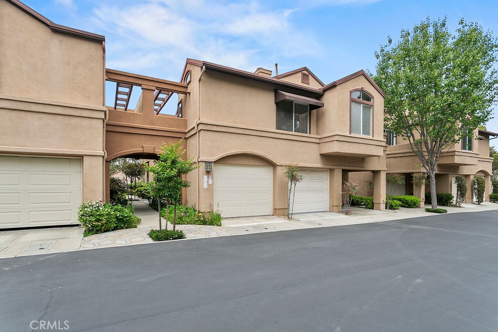 9 Silvertide Drive Property Photo 1