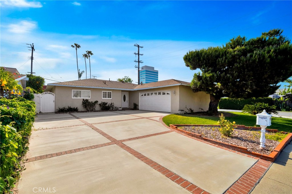 17121 Granada Lane Property Photo 1