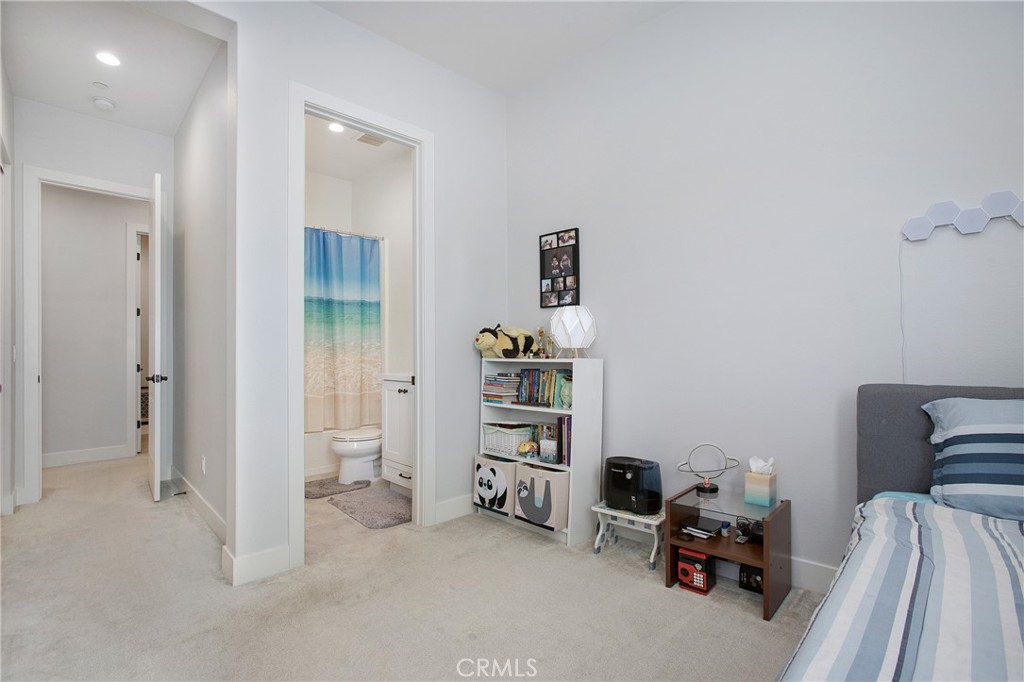85 Spacial Property Photo 28