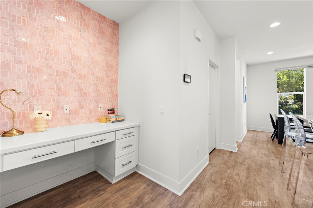 645 W 17th Street Property Photo 20