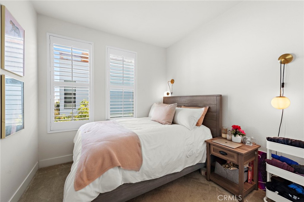 645 W 17th Street Property Photo 27
