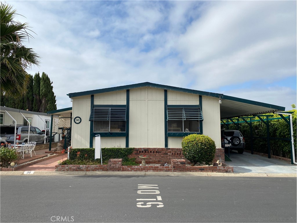 692 N Adele St 30 Property Photo 1