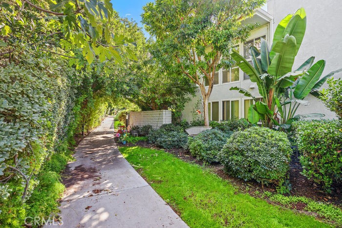 2119 Via Puerta Q Property Photo 1
