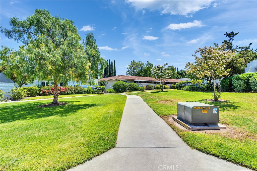 2119 Via Puerta Q Property Photo 6