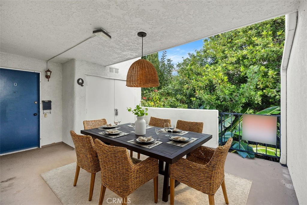 2119 Via Puerta Q Property Photo 9
