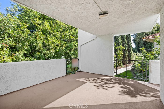 2119 Via Puerta Q Property Photo 11