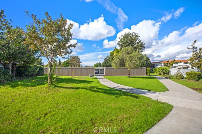 2119 Via Puerta Q Property Photo 17