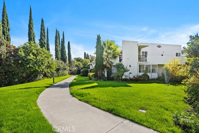 2119 Via Puerta Q Property Photo 21
