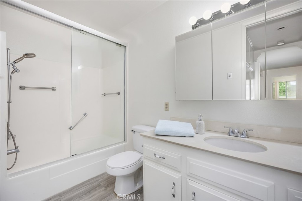 2119 Via Puerta Q Property Photo 25