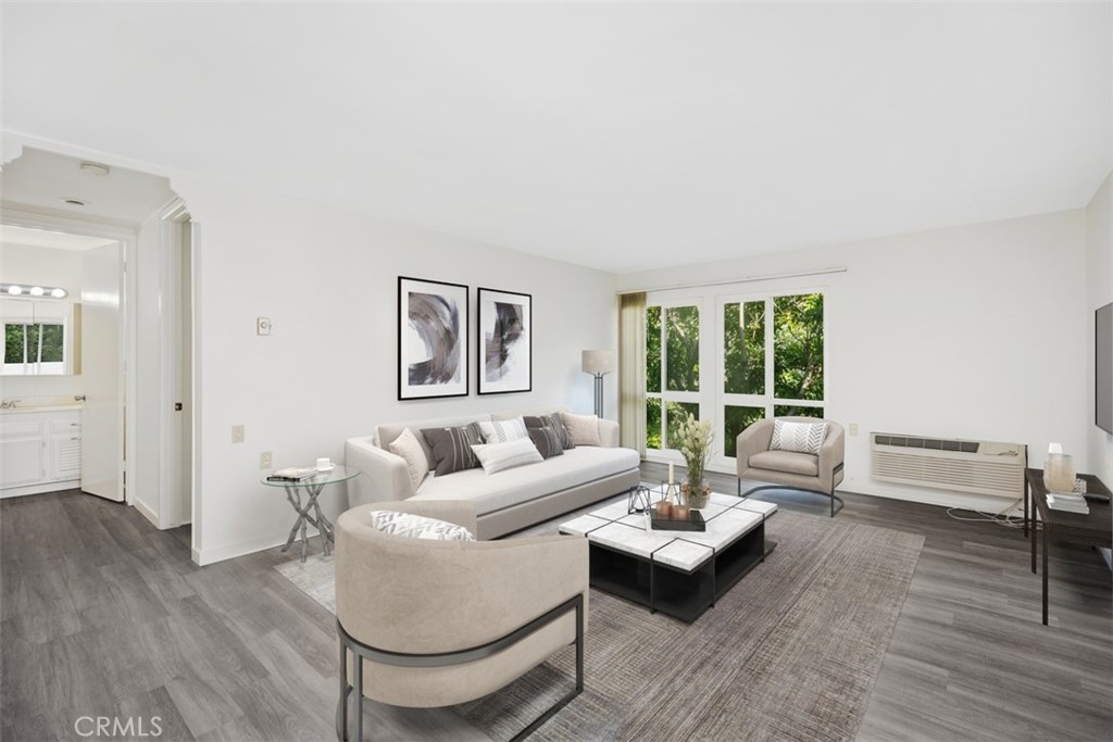 2119 Via Puerta Q Property Photo 33
