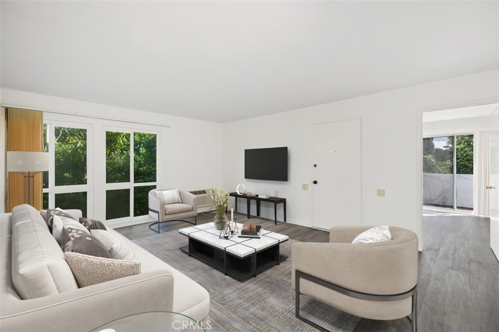 2119 Via Puerta Q Property Photo 34