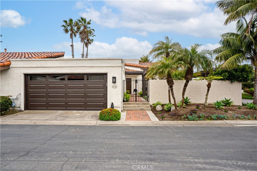 24232 Porto Nuovo Property Photo 1