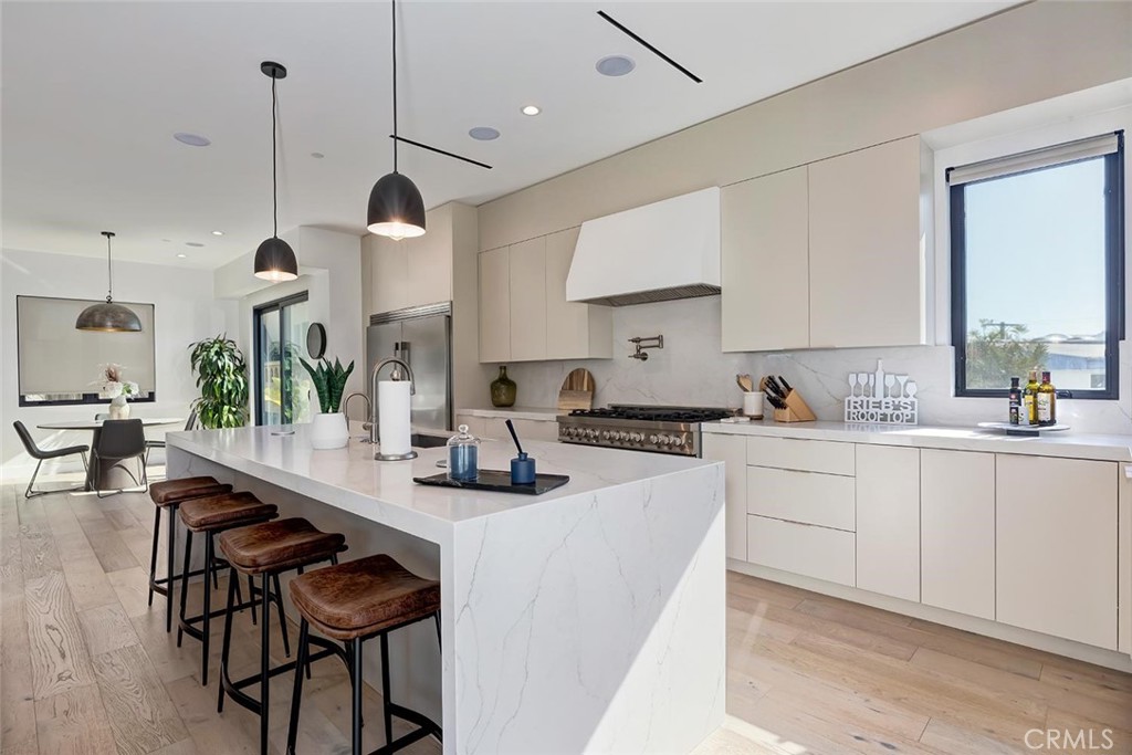 622 1st Place Property Photo 1