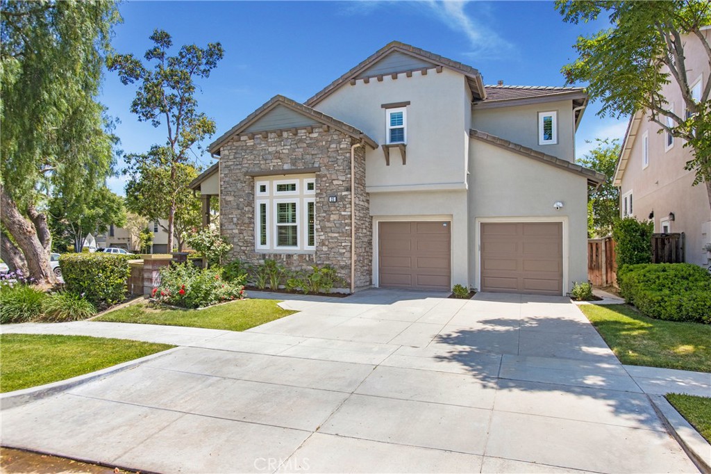 25 Bellflower Street Property Photo 1