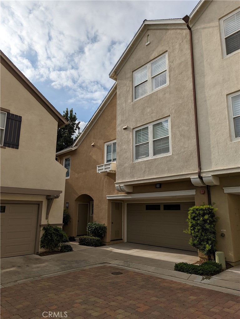 33 Visalia Property Photo 1