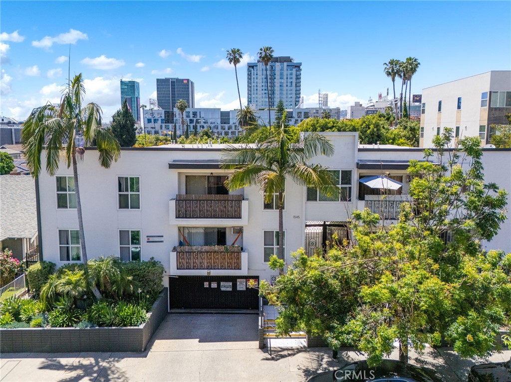 1545 Gordon Street Property Photo 15