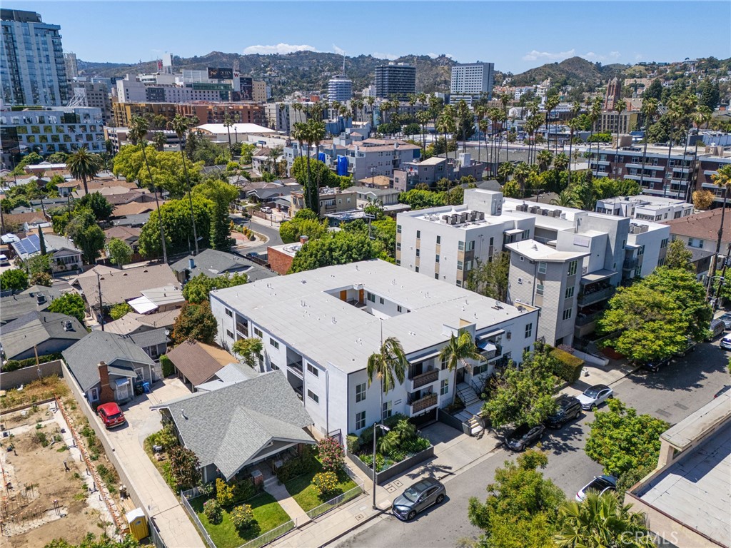 1545 Gordon Street Property Photo 17