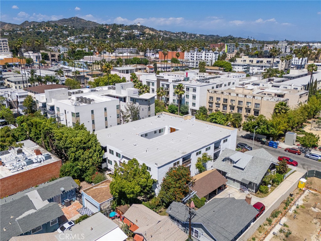 1545 Gordon Street Property Photo 20