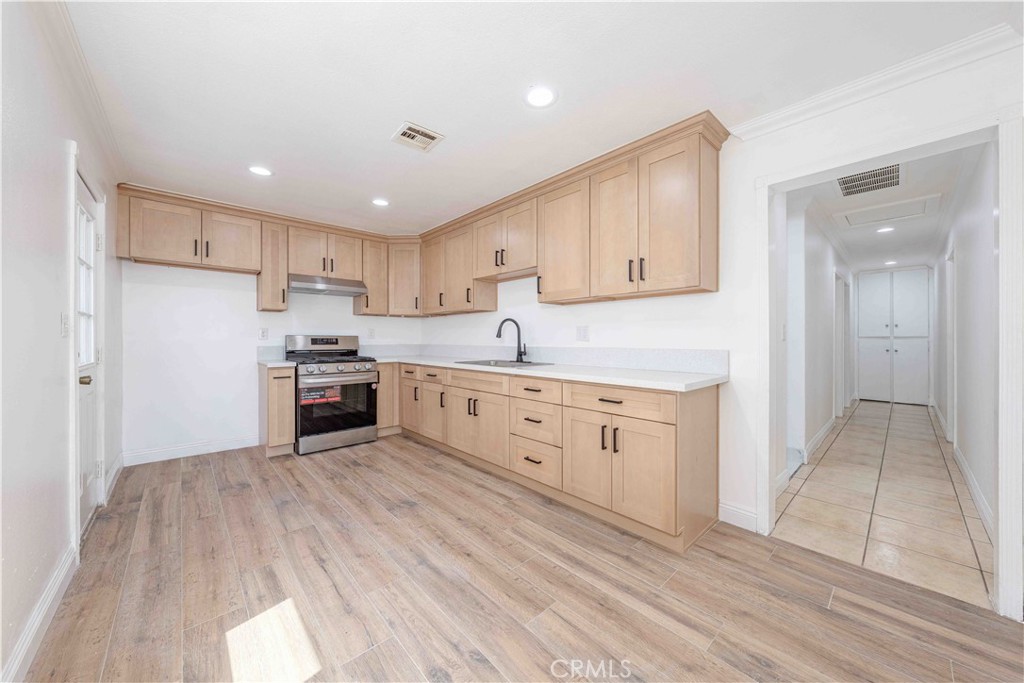 10203 Imperial Avenue Property Photo 1