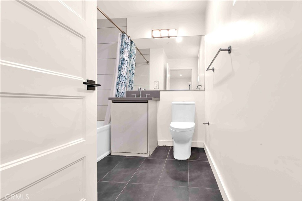 113 1/2 N Manhattan Place Property Photo 41