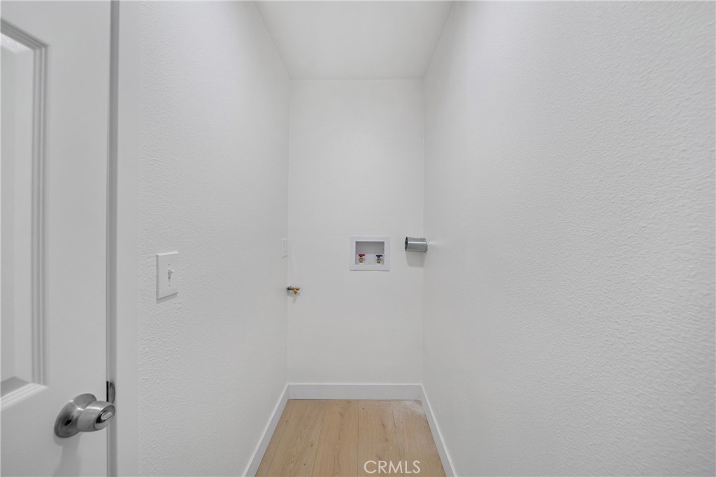 2035 Las Colinas Avenue Property Photo 10