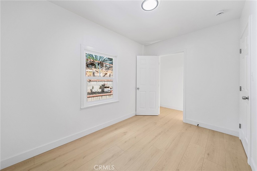 2035 Las Colinas Avenue Property Photo 16