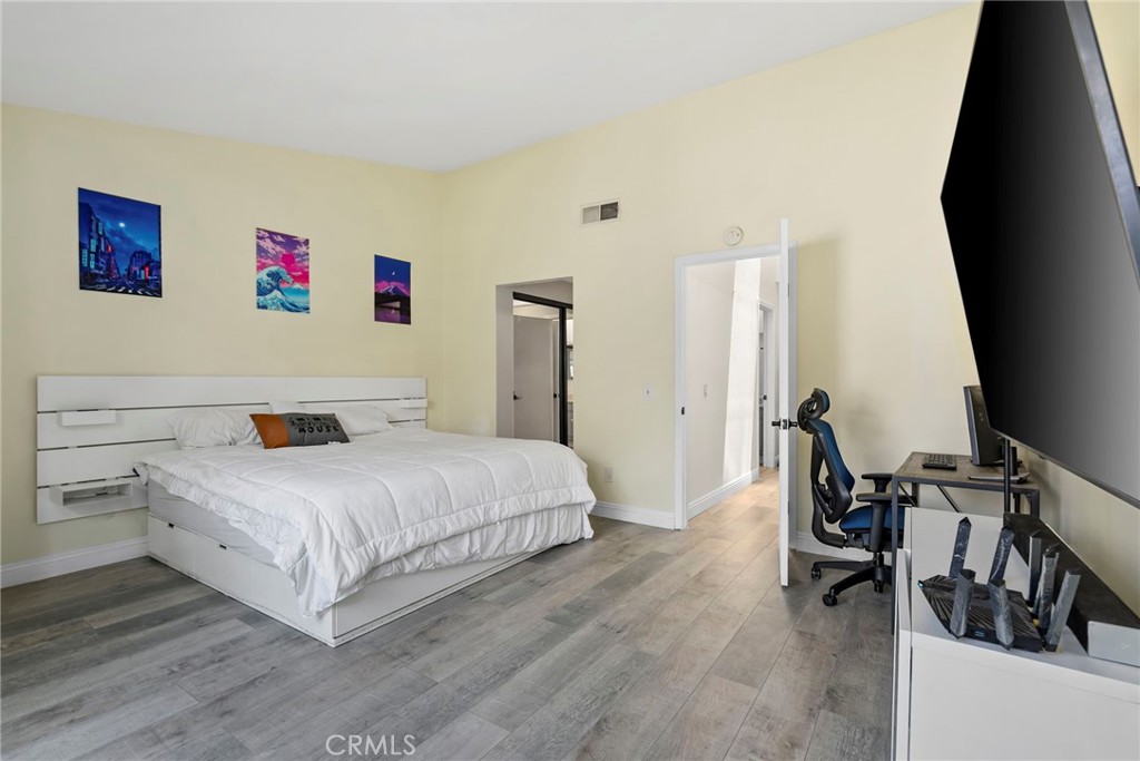 392 Hawaii Way Property Photo 14