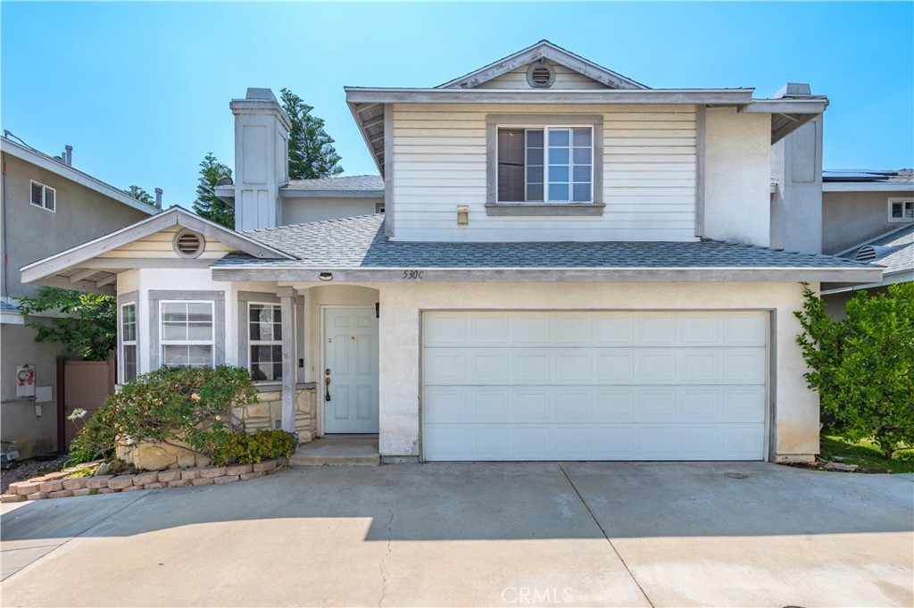 530 Diamond Street C Property Photo 1