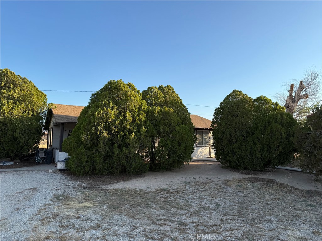 22449 Ottawa Road Property Photo 2