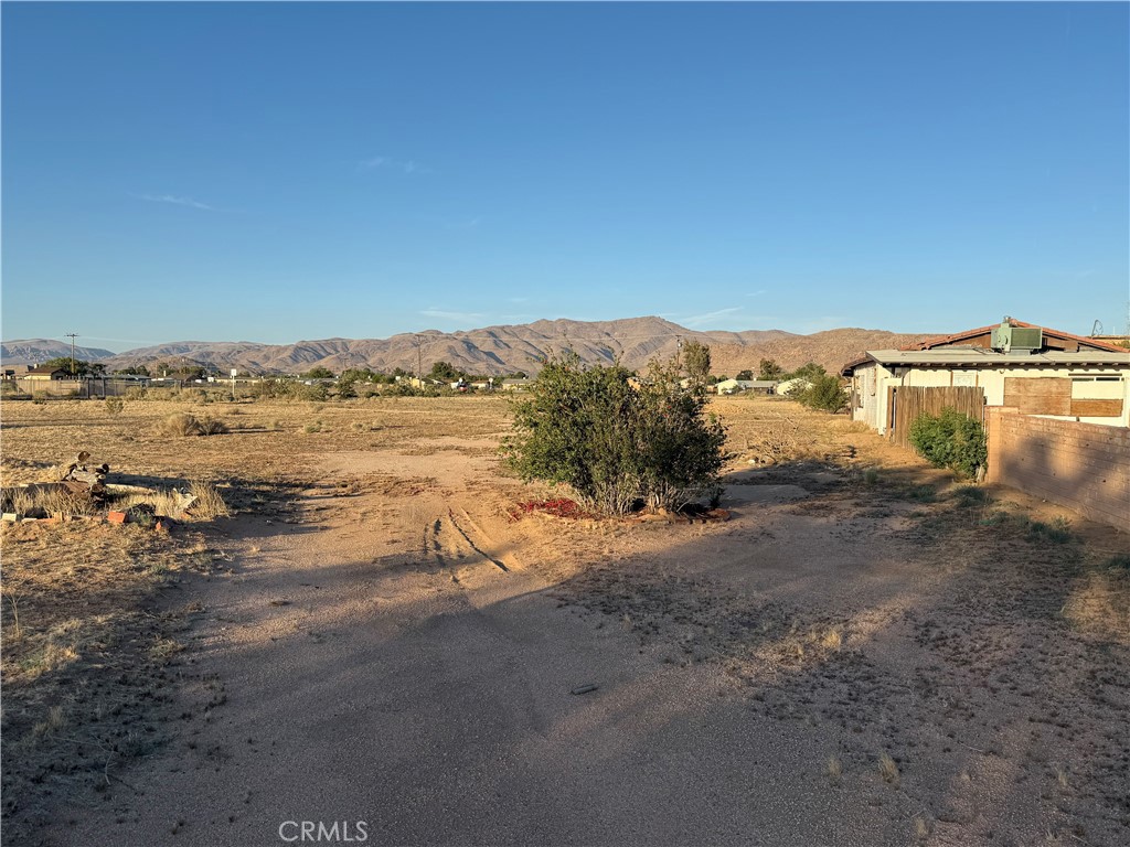 22449 Ottawa Road Property Photo 4
