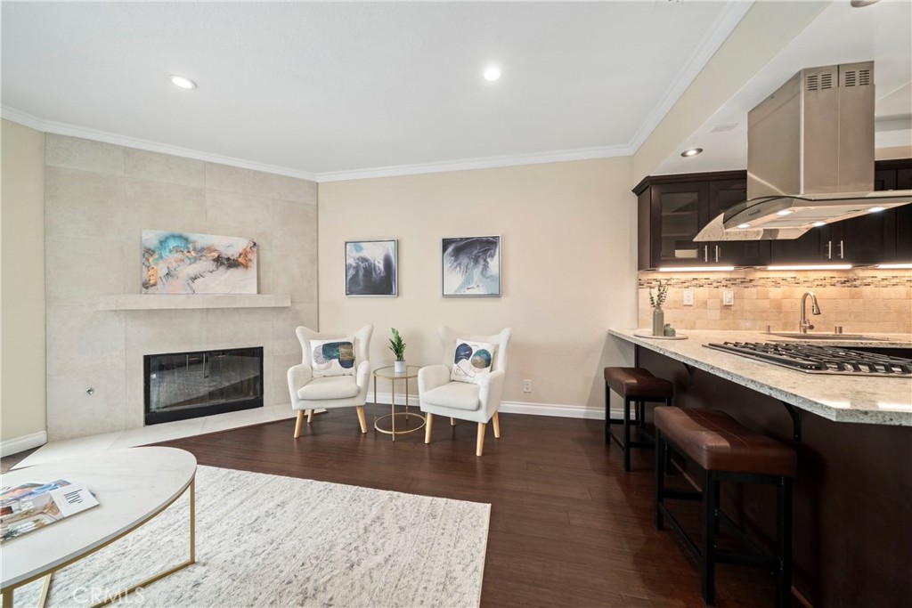 1845 Plaza Del Amo C Property Photo 1