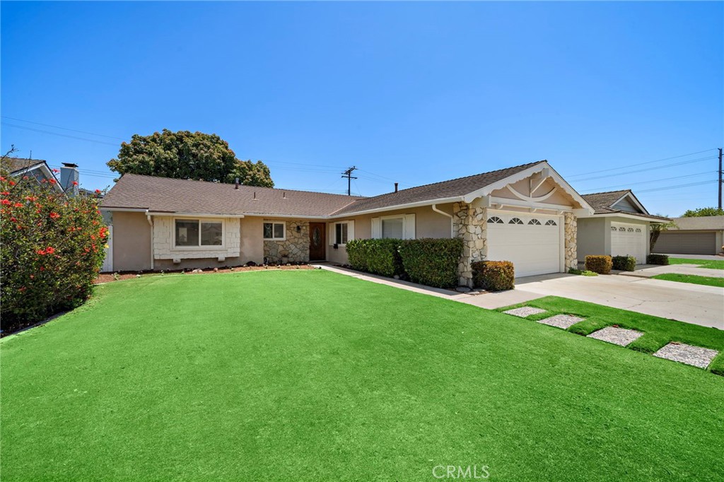 18452 Tamarind Street Property Photo 1