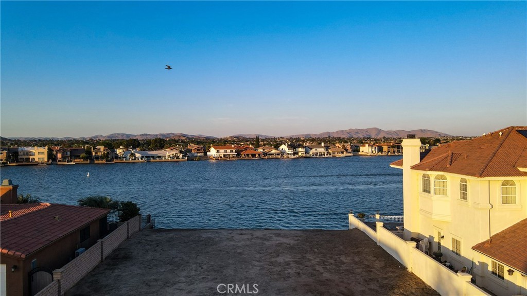 18091 Mariner Drive Property Photo 2