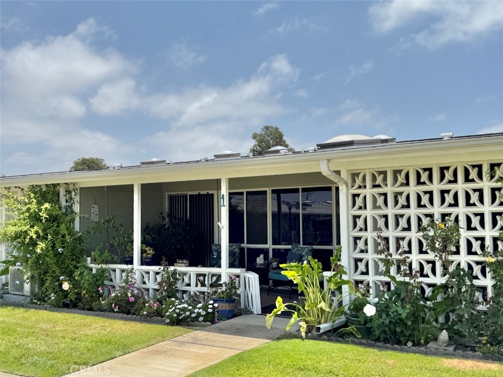 1664 Thunderbird Drive 17i Property Photo 1