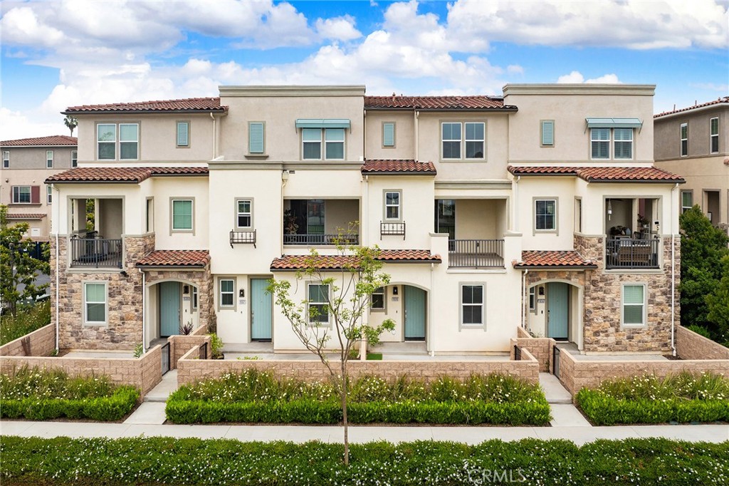 1535 Benito Avenue Property Photo 1