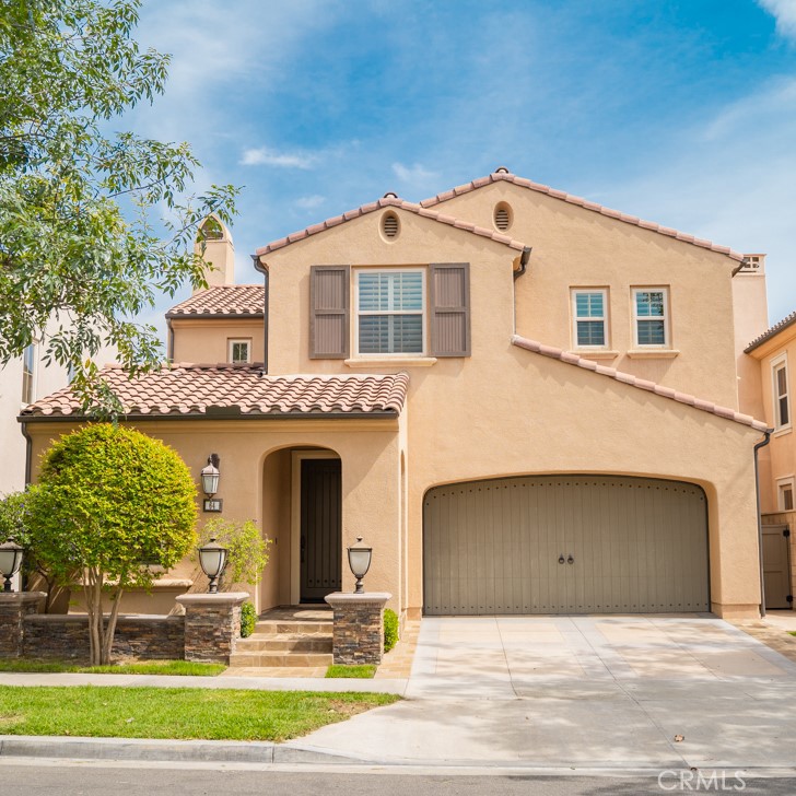 64 Rolling Grn Property Photo 1
