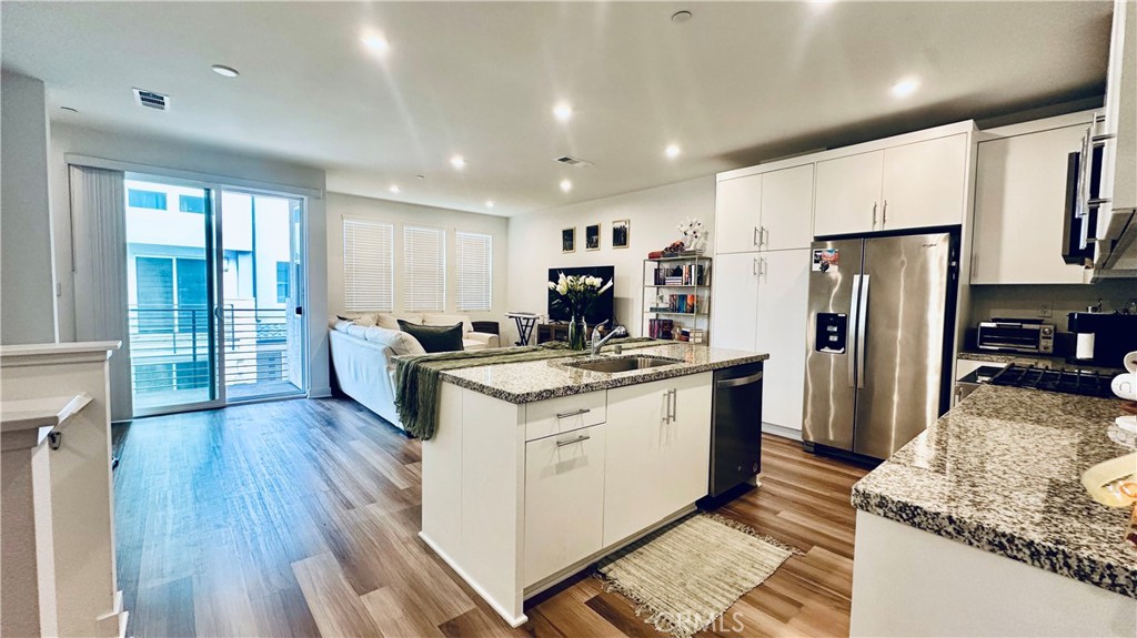 1527 W Cara Drive Property Photo 1