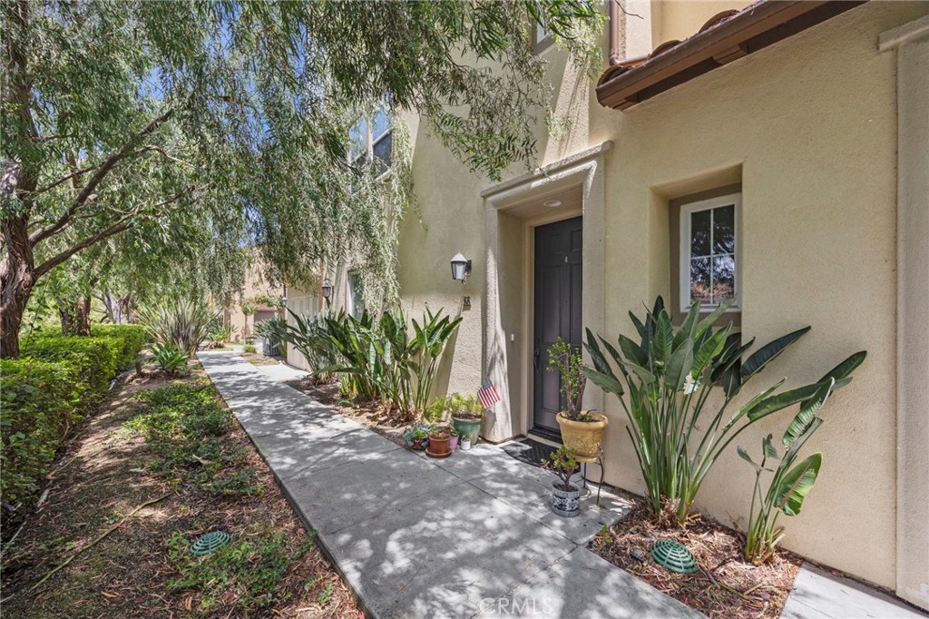 66 Paseo Luna Property Photo 1