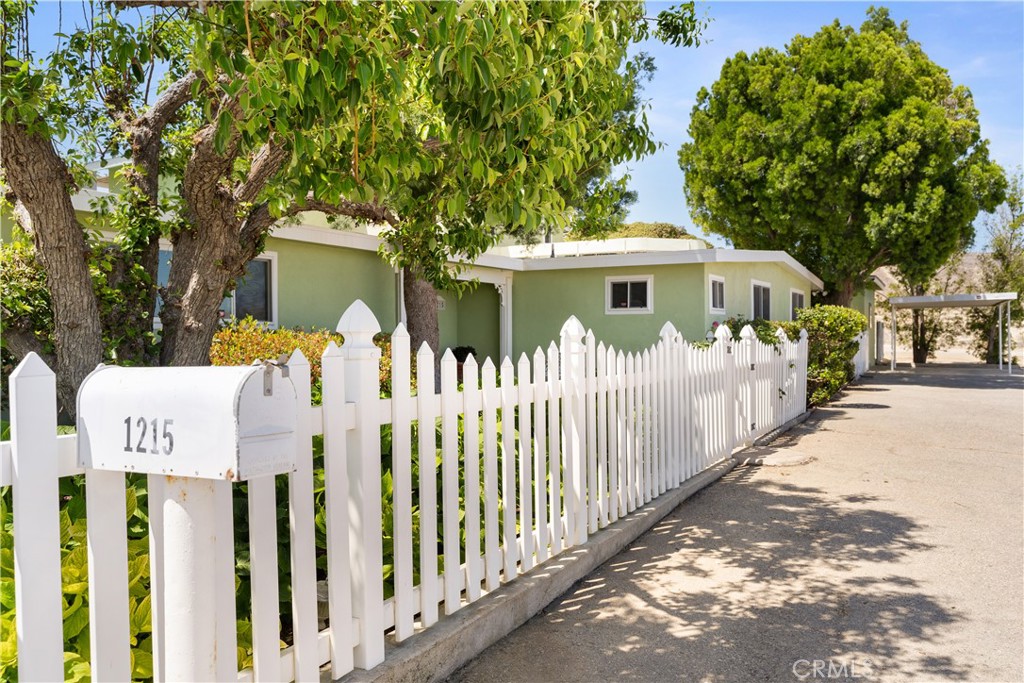 1215 Bush Street Property Photo 1