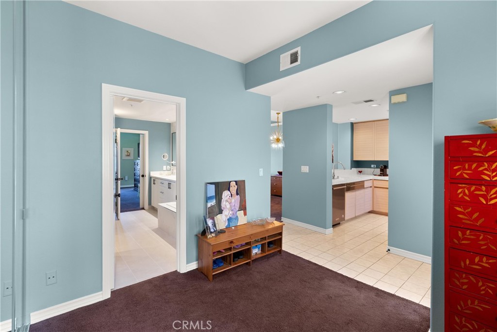 2243 Martin 408 Property Photo 20