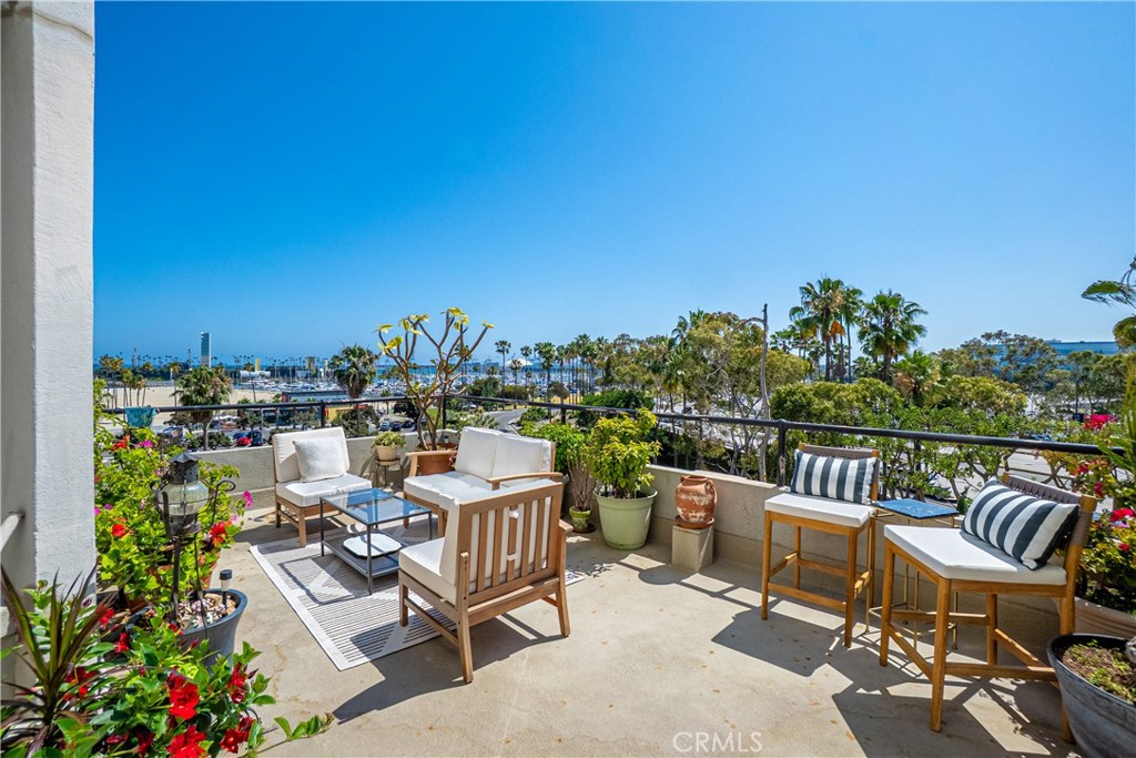 800 E Ocean Boulevard 201 Property Photo 1