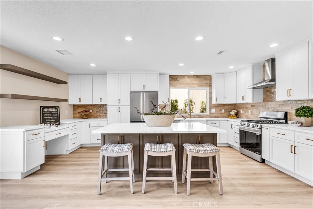 22461 Silver Spur Property Photo 3