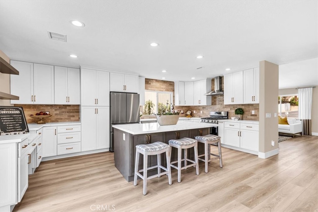 22461 Silver Spur Property Photo 7