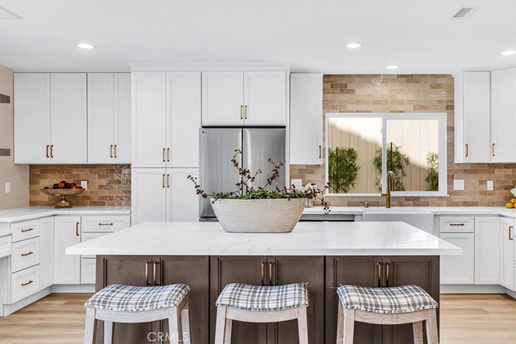 22461 Silver Spur Property Photo 8