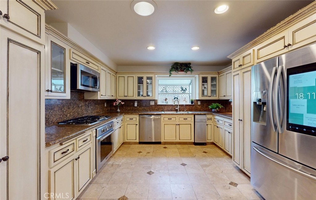 16671 Cedar Circle Property Photo 7