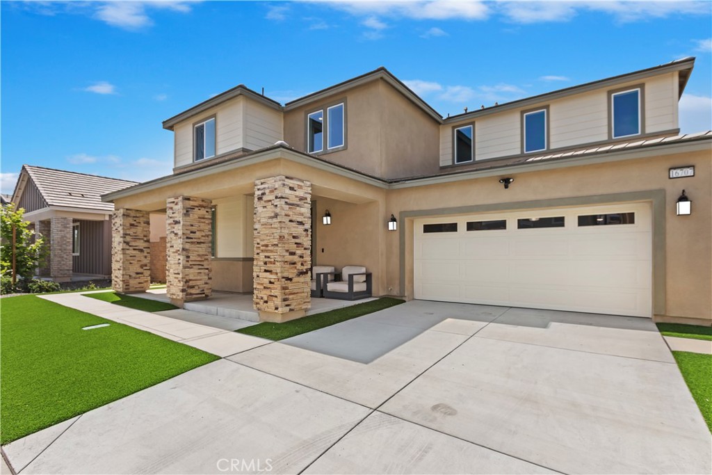 16707 Island Oak Street Property Photo 6