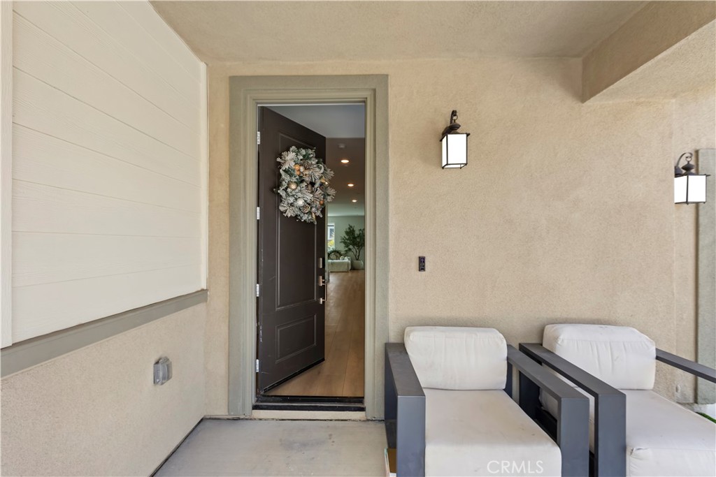 16707 Island Oak Street Property Photo 8