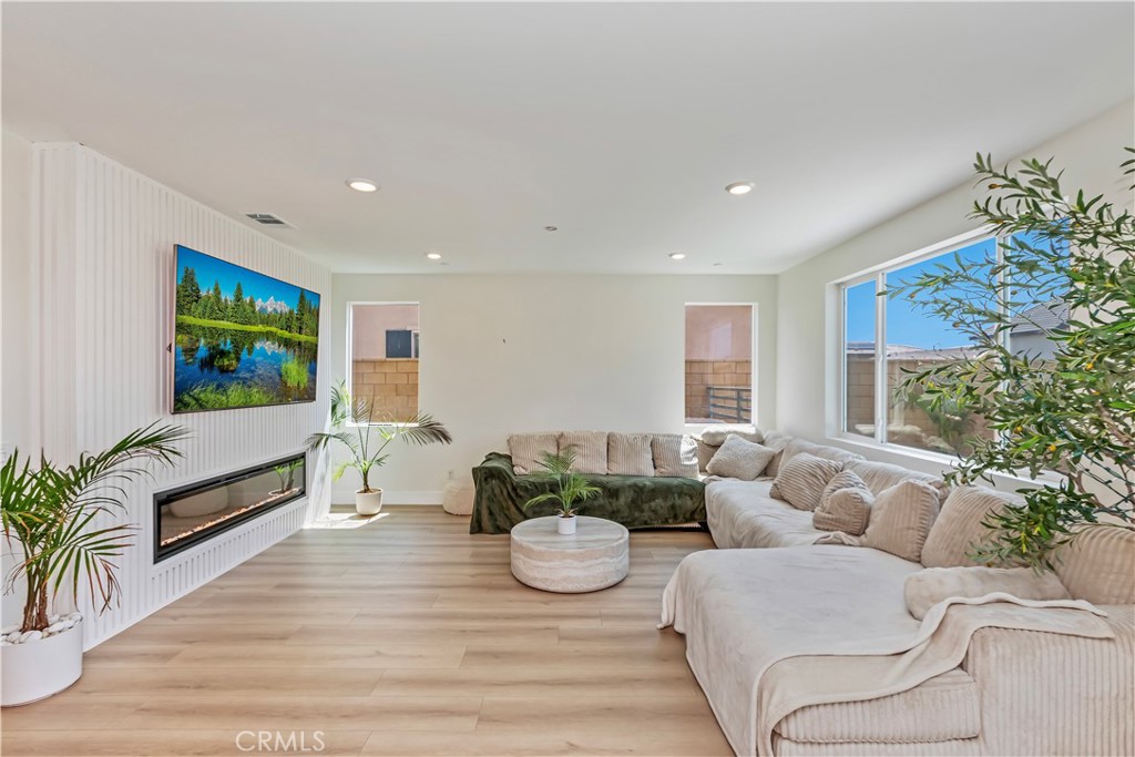 16707 Island Oak Street Property Photo 18