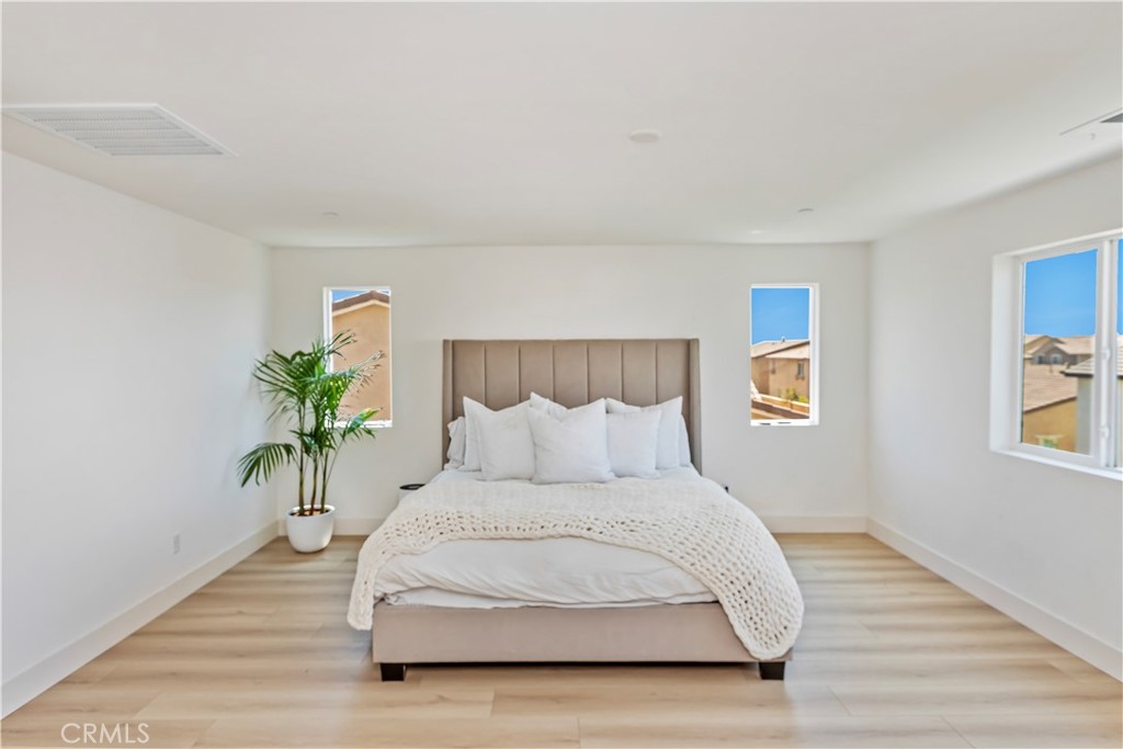16707 Island Oak Street Property Photo 35